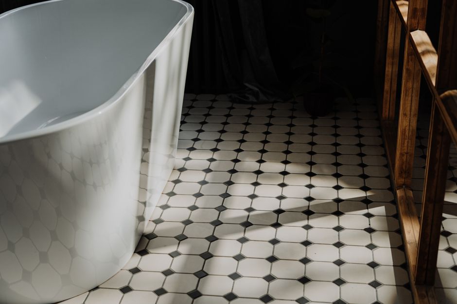 Installing bathroom floor tiles